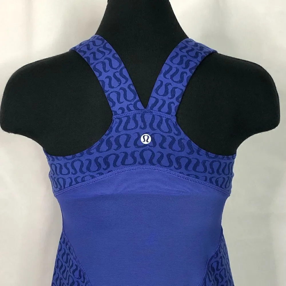 ‎LuluLemon Whisper Logo Tank - Women’s 6